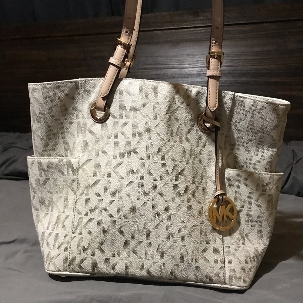MK purse